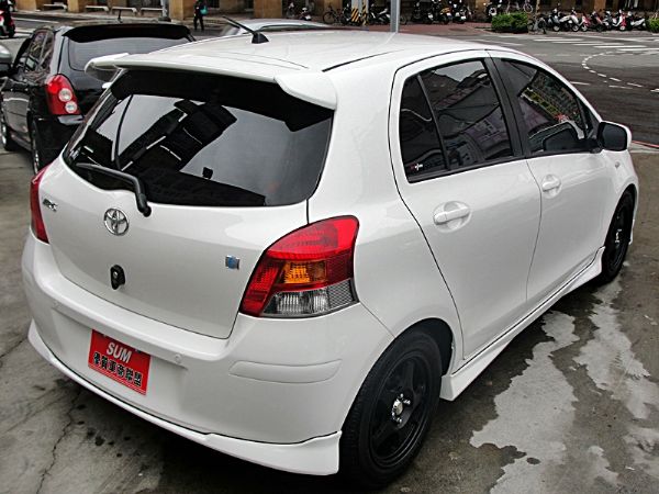 豐田 Yaris11年 S版空力套件!! 照片10