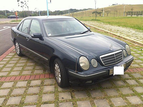 Benz 賓士 朋馳 E240 2000 照片1