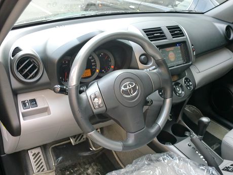 Toyota豐田 RAV4 照片3