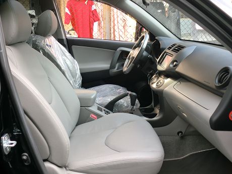 Toyota豐田 RAV4 照片4