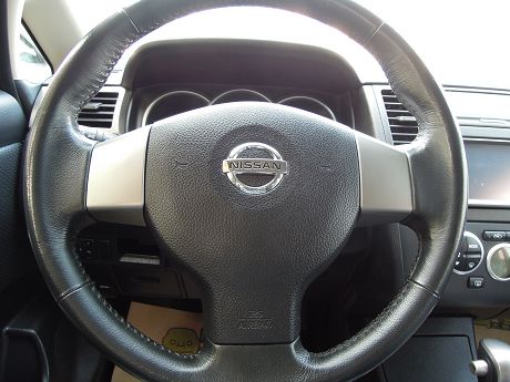 2008年Nissan 日產 Tiida 照片5