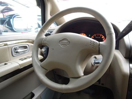 Nissan 日產 Serena QRV 照片3