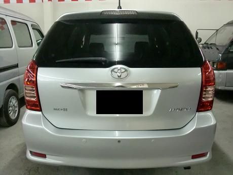 Toyota豐田 Wish 照片10