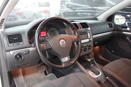 VW 福斯 Golf TDi 【柴油】 照片3