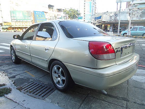 2001年 福特 Mondeo 2.0  照片3