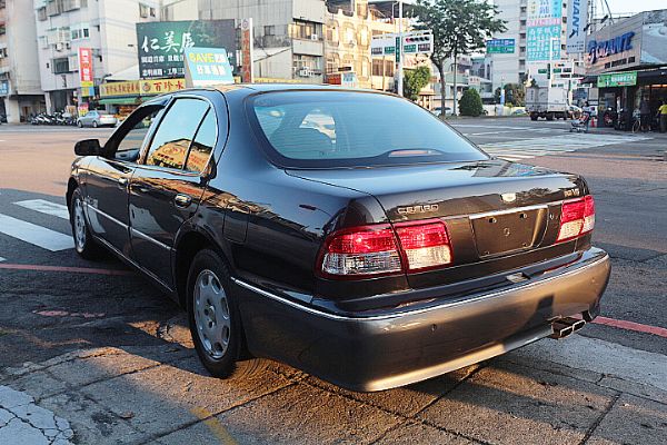 2000年 日產 Cefiro 2.0  照片3