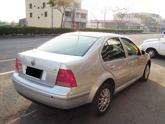 【高鐵汽車】2004 福斯VW BORA 照片6