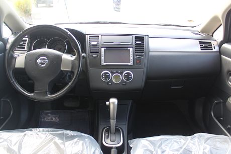 Nissan 日產 Tiida  照片2