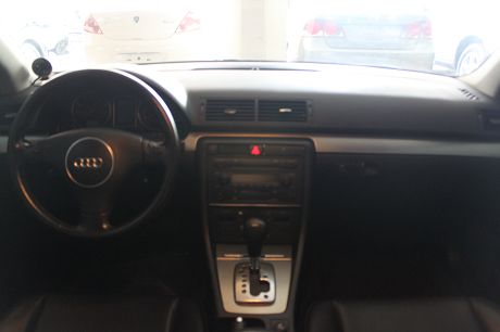 Audi 奧迪 A4 1.8T Avan 照片2