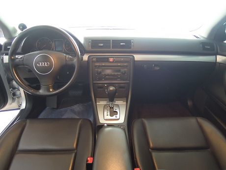 Audi 奧迪 A4 1.8T Avan 照片2