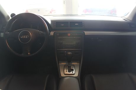 Audi 奧迪 A4 1.8T Avan 照片2