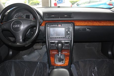 Audi 奧迪 A4 1.8T  照片2
