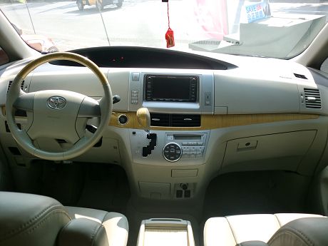 Toyota豐田 Previa  照片2