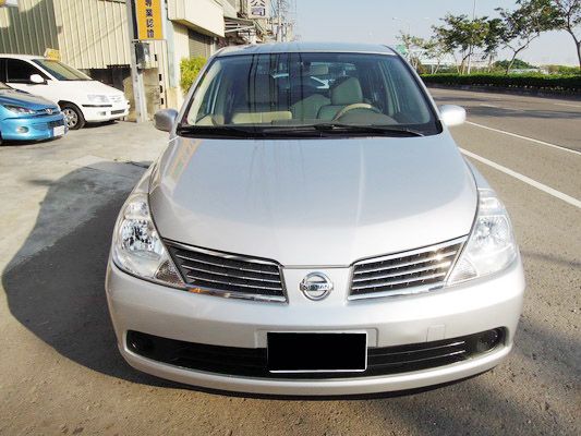 【高鐵汽車】2009 日產TIIDA 銀 照片2