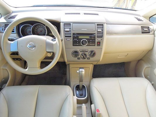 【高鐵汽車】2009 日產TIIDA 銀 照片3
