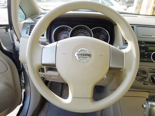 【高鐵汽車】2009 日產TIIDA 銀 照片4