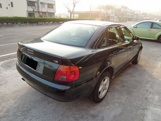 【高鐵汽車】1995 奧迪AUDI A4 照片4