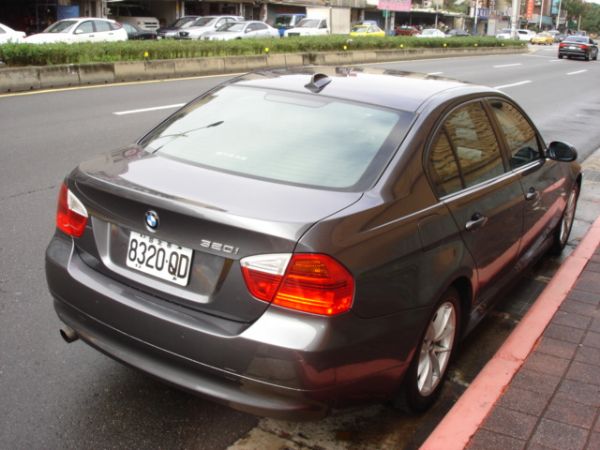 BMW  320i  照片3