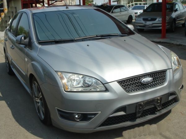 FORD  FOCUS 照片3