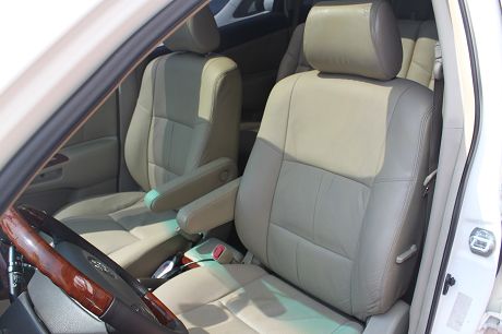 Toyota豐田 Wish  照片3