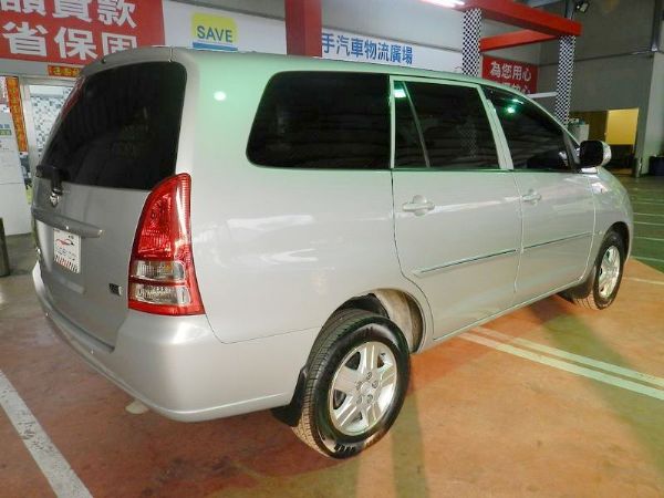 Toyota 豐田 Innova 照片8