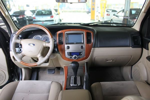 Ford 福特 Escape 2.3 黑 照片2