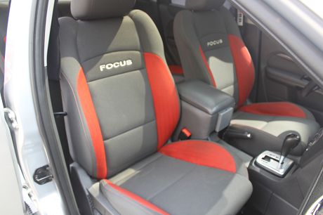 Ford 福特 Focus 2.0  照片4