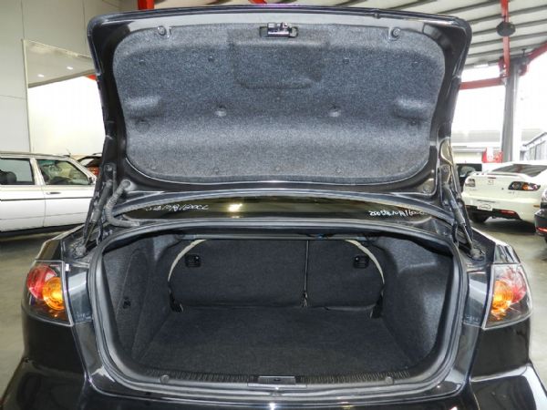 2005年 Mazda 馬自達 3  照片9