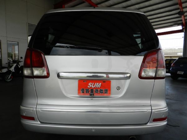 Nissan Serena QRV 照片8