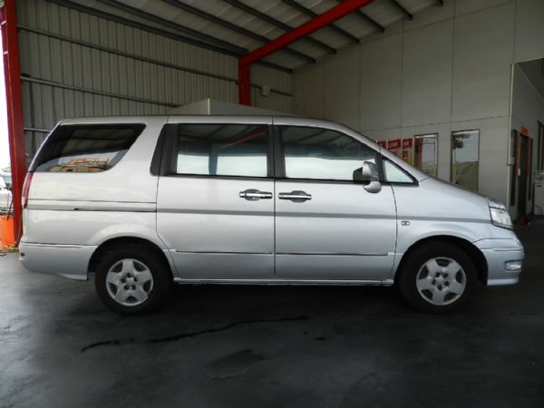 Nissan Serena QRV 照片10