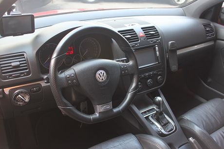 VW 福斯 Golf R32 照片3