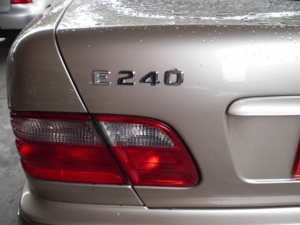 『SUM千鼎汽車』2002年E240 照片5