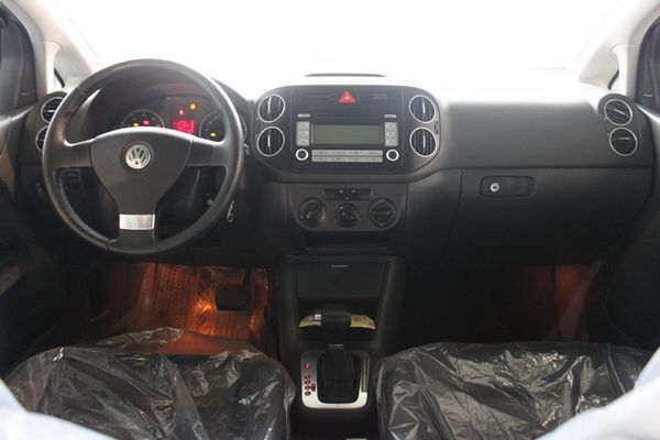 VW福斯 Golf  1.6銀 照片3