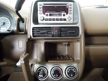 2004年Honda 本田 CR-V 照片6