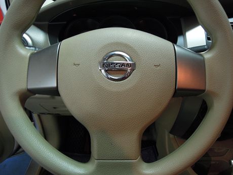 2009年Nissan 日產 Livin 照片5