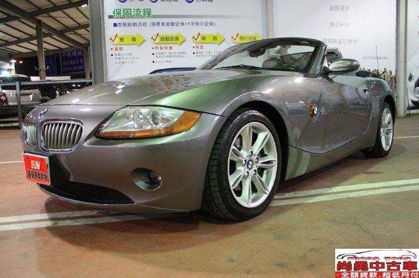 2003年 BMW Z4 3.0 灰 照片1