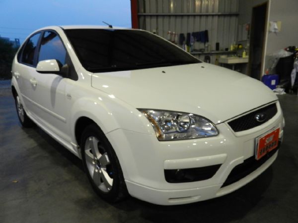 2006年 Ford  Focus 5D 照片2