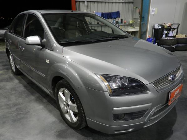 2005 Ford  Focus 1.8 照片2