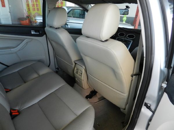 2005 Ford  Focus 1.8 照片5