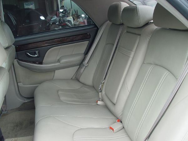 Hyundai 現代 XG 2.0 黑 照片4