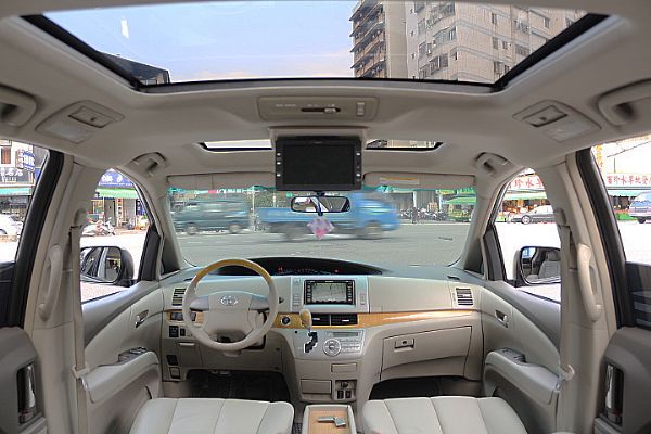2007年 豐田 PREVIA 2.4 照片5