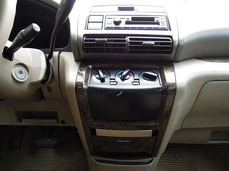 2003年 Nissan Serena 照片7