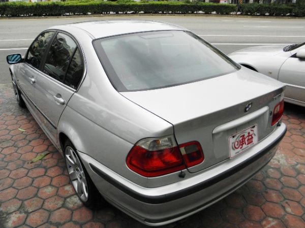 BMW 寶馬 320i 銀 2.0 20 照片10