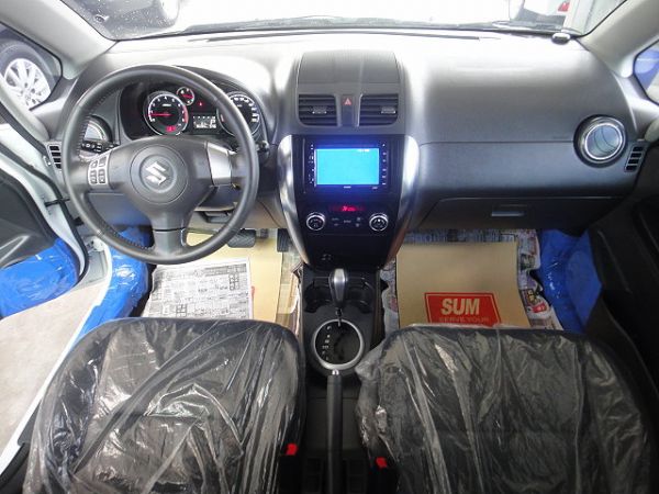 SUM聯泰汽車10年 SX4 照片3