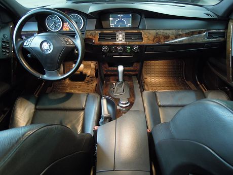 2005年BMW5系列 530 照片2