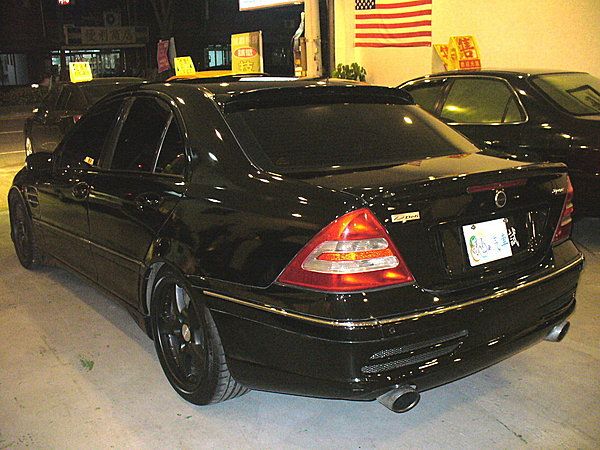 02年Benz/朋馳 C32AMG 照片3