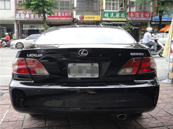 2004年 Lexus ES330 照片3