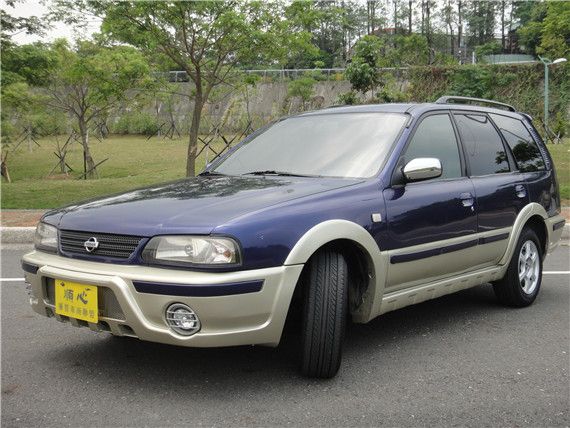 2001年 Nissan N-RV 照片2