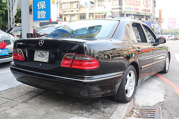 2001年 賓士 E280 小改款 照片3