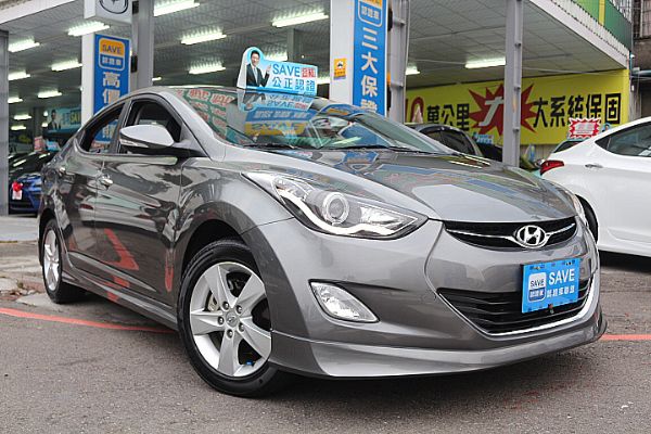 2012年 現代 ELANTRA 1.8 照片2